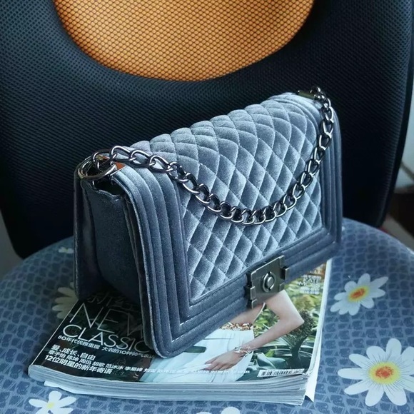 Velvet handbags - Picture 4 of 4